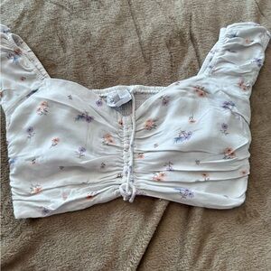 Chic Floral Ruched White Crop Top